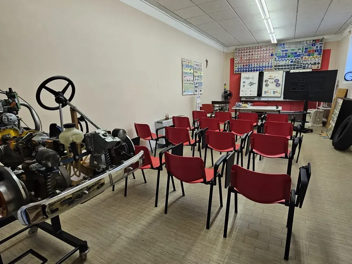 Aula di teoria Autoscuola Quercia a Aldeno