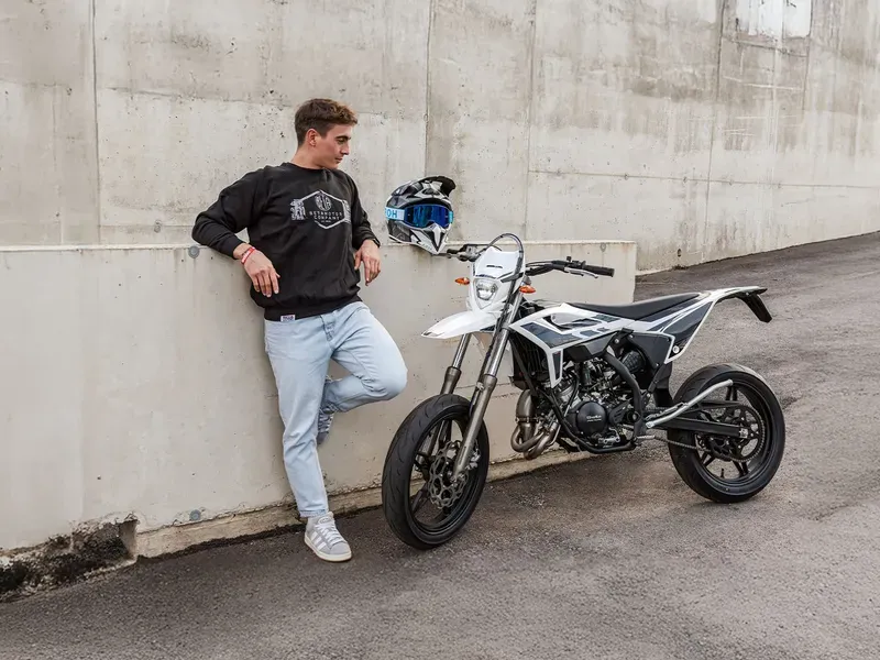 Veicolo per patente AM: Betamotor Spa Beta RR Motard 50