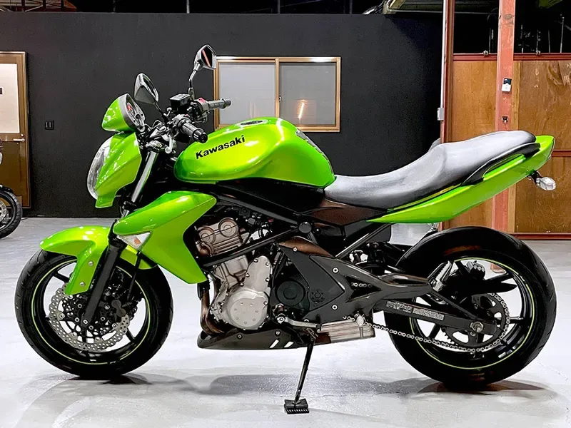 Veicolo per patente A2: Kawasaki ER650A (depotenziata A2)