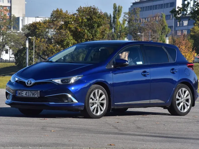 Veicolo per patente B: Toyota Auris Hybrid (Automatica)